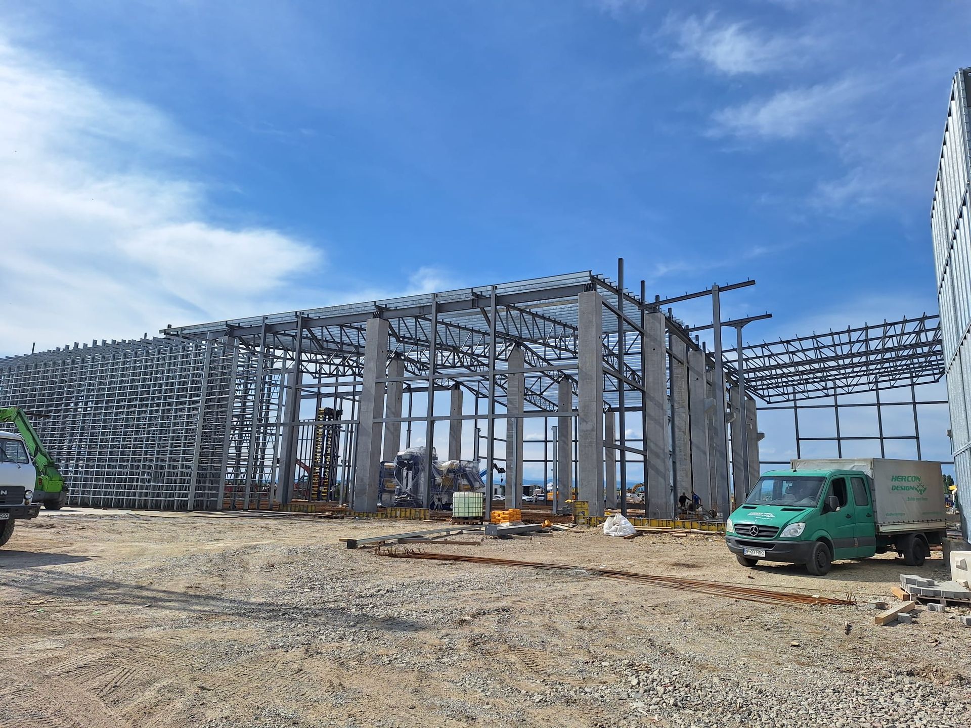 Fabrică Elis Pavaje – execuție și montaj structuri metalice